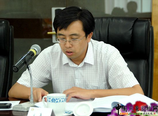 崇文區(qū)園林局局長(zhǎng)王森發(fā)言