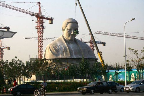 宋慶齡雕像 建造雕像 基礎(chǔ)建設(shè)