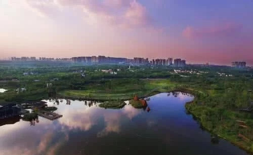 白鷺灣濕地公園如同一幅天然水墨畫(huà)卷