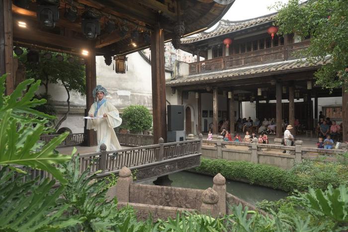 保護歷史文化遺產(chǎn)推動文化傳承發(fā)展